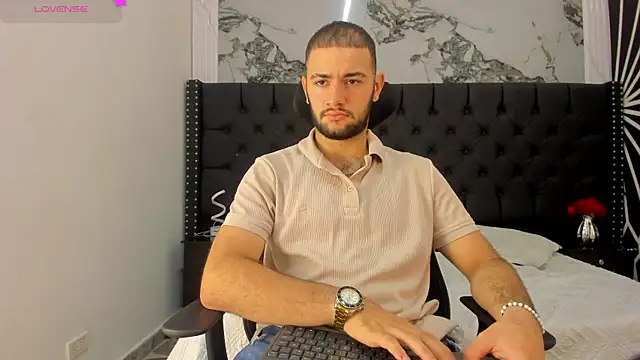 MaximusDick1  online show from 06.21.26