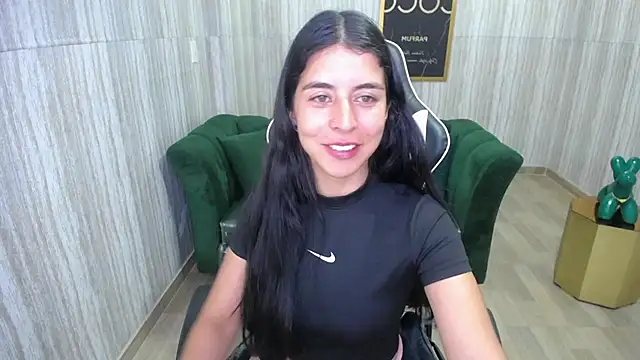 Snapshot of Bela_t_ chatting on 12.09.24 Bela t online show from 12.09.24