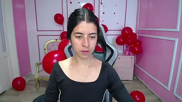 Snapshot of Bela_t_ chatting on 02.17.25 Bela t online show from 02.17.25