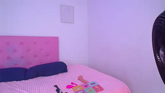 Snapshot of issa_kitty chatting on 01.23.25 issa kitty online show from 01.23.25