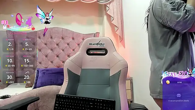 Snapshot of sofi_soft_ chatting on 03.06.25 sofi soft online show from 03.06.25