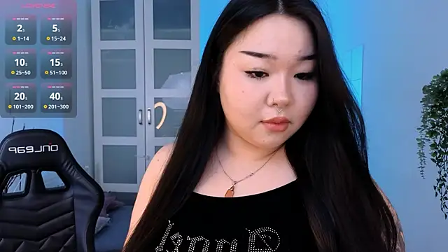 Snapshot of mei_honey_ chatting on 03.08.25 mei honey online show from 03.08.25