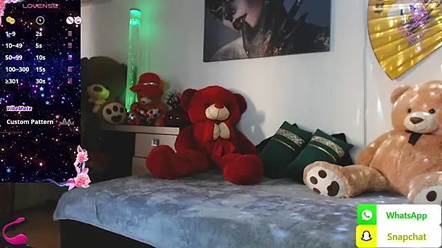 EvelynAisha online show from 02.21.25