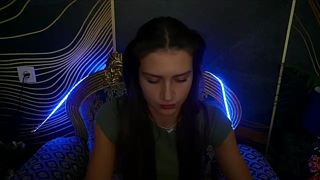 Snapshot of ValeryRoyale chatting on 12.10.24 ValeryRoyale online show from 12.10.24