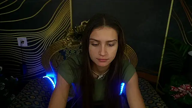 Snapshot of ValeryRoyale chatting on 12.15.24 ValeryRoyale online show from 12.15.24