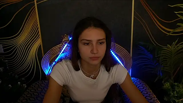 Snapshot of ValeryRoyale chatting on 01.19.25 ValeryRoyale online show from 01.19.25