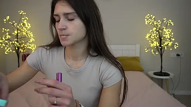 Snapshot of ValeryRoyale chatting on 02.05.25 ValeryRoyale online show from 02.05.25