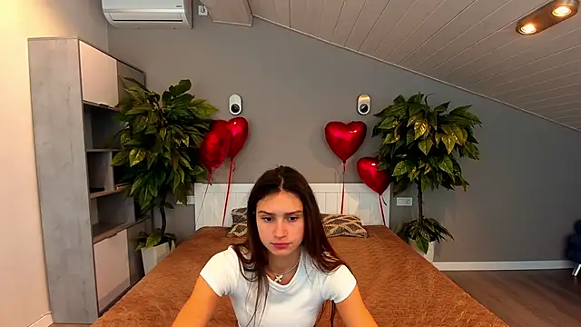 Snapshot of ValeryRoyale chatting on 02.18.25 ValeryRoyale online show from 02.18.25