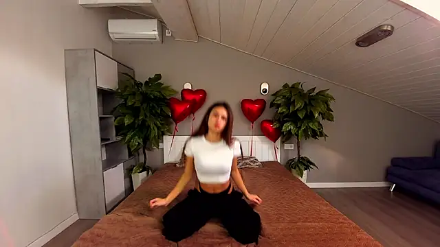 Snapshot of ValeryRoyale chatting on 02.18.25 ValeryRoyale online show from 02.18.25