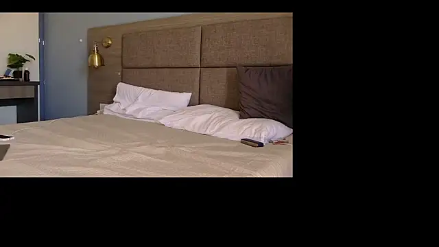 Snapshot of ValeryRoyale chatting on 09.21.25 ValeryRoyale online show from 09.21.25