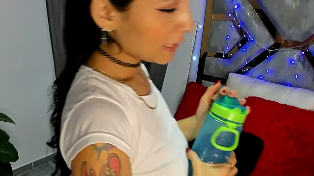 BRITHANY SPARK online show from 01.04.25