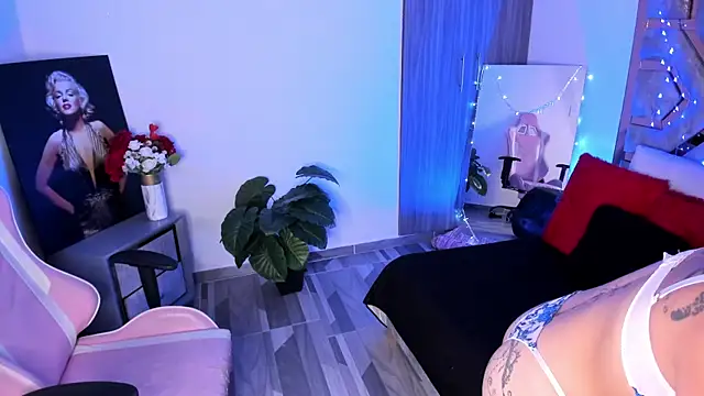 BRITHANY SPARK online show from 01.06.25