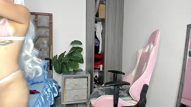 BRITHANY SPARK online show from 01.30.25