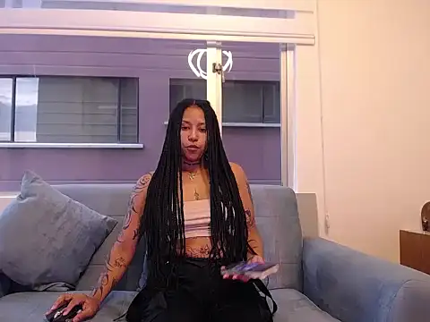 devi black13  online show from 10.15.25