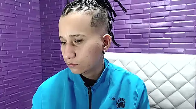 Im Milan Rs online show from 02.22.25