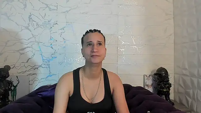 Im Milan Rs online show from 02.24.25