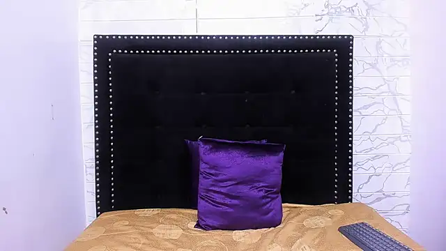 Im Milan Rs online show from 02.26.25