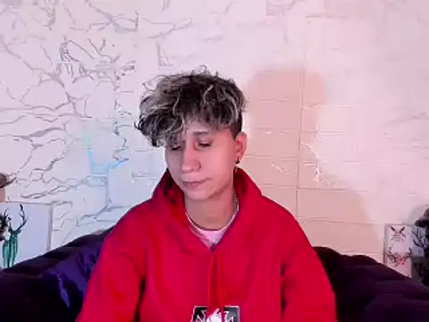 Im Milan Rs online show from 03.15.25