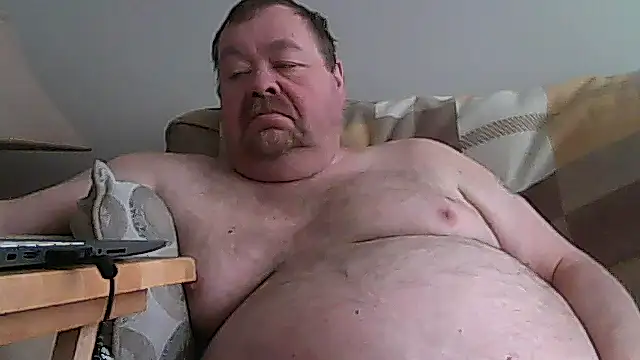 Snapshot of hitman_35 chatting on 05.09.26 hitman 35 online show from 05.09.26