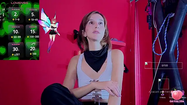 Snapshot of Ambar_Roux_ chatting on 10.20.25 Ambar Roux online show from 10.20.25