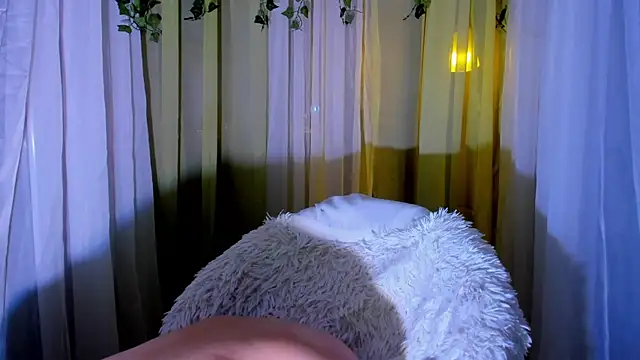 Lioneass online show from 12.15.24