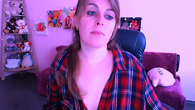 Snapshot of Hot_Milady chatting on 04.28.26 Hot Milady online show from 04.28.26