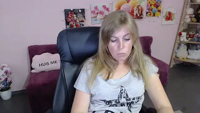 Hot Milady online show from 07.02.26