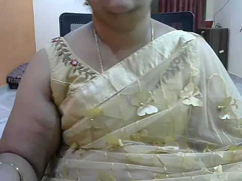 Snapshot of Naughty_Nityaa chatting on 02.08.25 Naughty Nityaa online show from 02.08.25