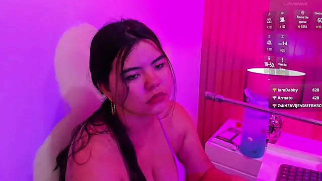 Snapshot of klhoe_boobs chatting on 02.19.26 klhoe boobs online show from 02.19.26