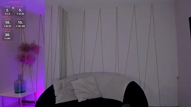 ValeriaRoldanX online show from 05.25.26