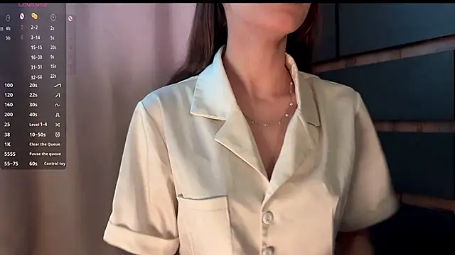 Snapshot of HellPeach chatting on 06.19.26 HellPeach online show from 06.19.26