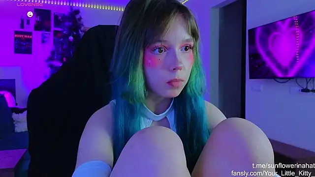 812sunflowerinahat online show from 12.21.24