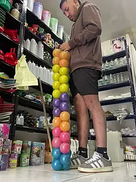 JuanZapata33 online show from 12.20.24