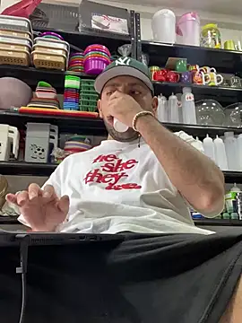 JuanZapata33 online show from 01.21.25