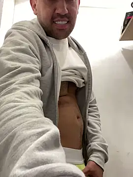 JuanZapata33 online show from 01.22.25