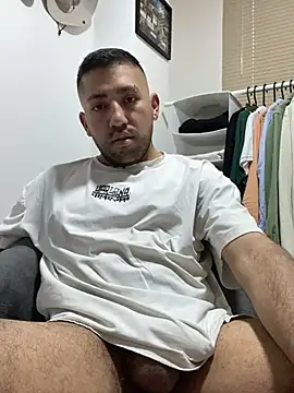 JuanZapata33 online show from 02.19.25