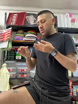 JuanZapata33 online show from 09.17.25