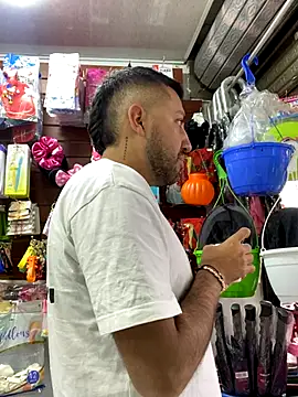 JuanZapata33 online show from 10.11.25