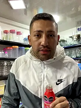 JuanZapata33 online show from 10.13.25