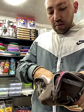 JuanZapata33 online show from 11.15.25