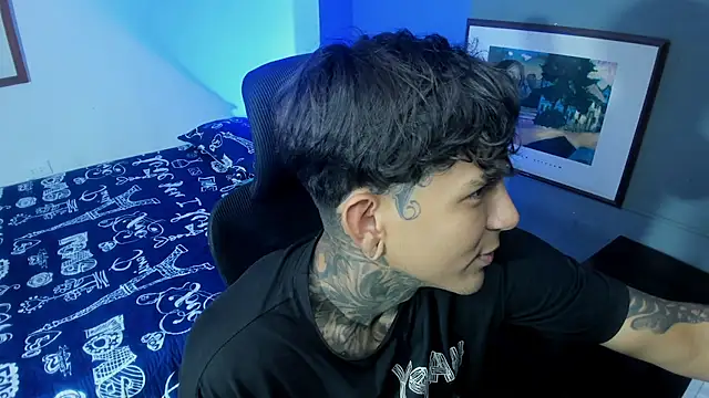 Travistanner 28 online show from 11.08.25