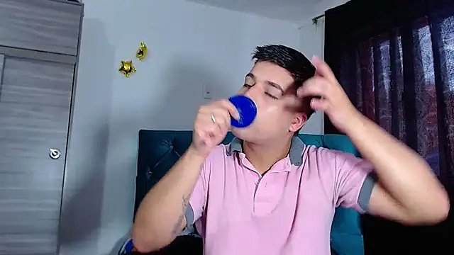 Snapshot of Randy_horny chatting on 11.20.25 Randy horny online show from 11.20.25