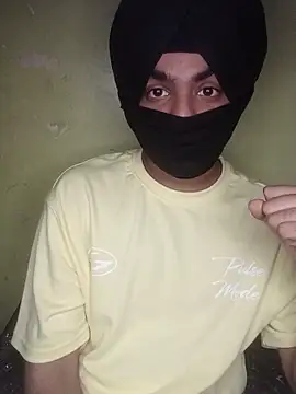 Snapshot of weeif chatting on 10.26.25 weeif online show from 10.26.25