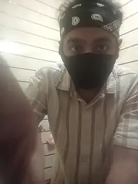 Snapshot of weeif chatting on 04.04.26 weeif online show from 04.04.26