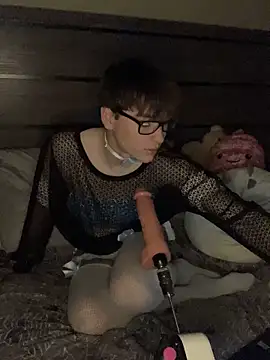 YourFavTwinkie online show from 02.02.25