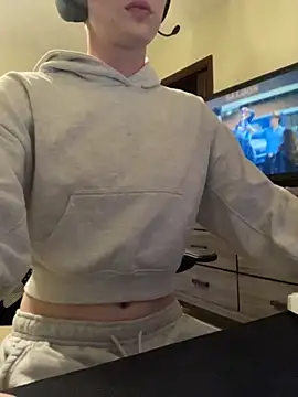 YourFavTwinkie online show from 03.26.26