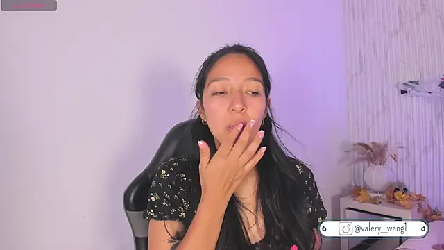 Valery wang online show from 10.28.25