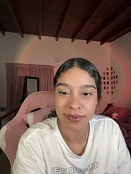 Snapshot of Arteatenea__ chatting on 05.28.26 Arteatenea online show from 05.28.26