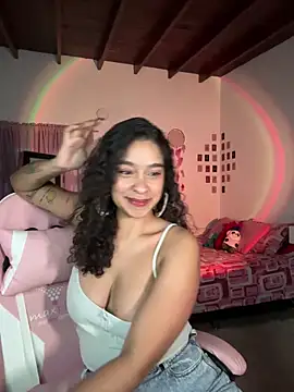 Snapshot of Arteatenea__ chatting on 05.31.26 Arteatenea online show from 05.31.26