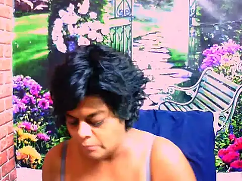 Snapshot of indianCherryPie chatting on 03.11.25 indianCherryPie online show from 03.11.25